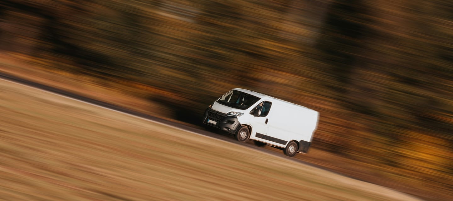 livraison de mobilier professionnel en France