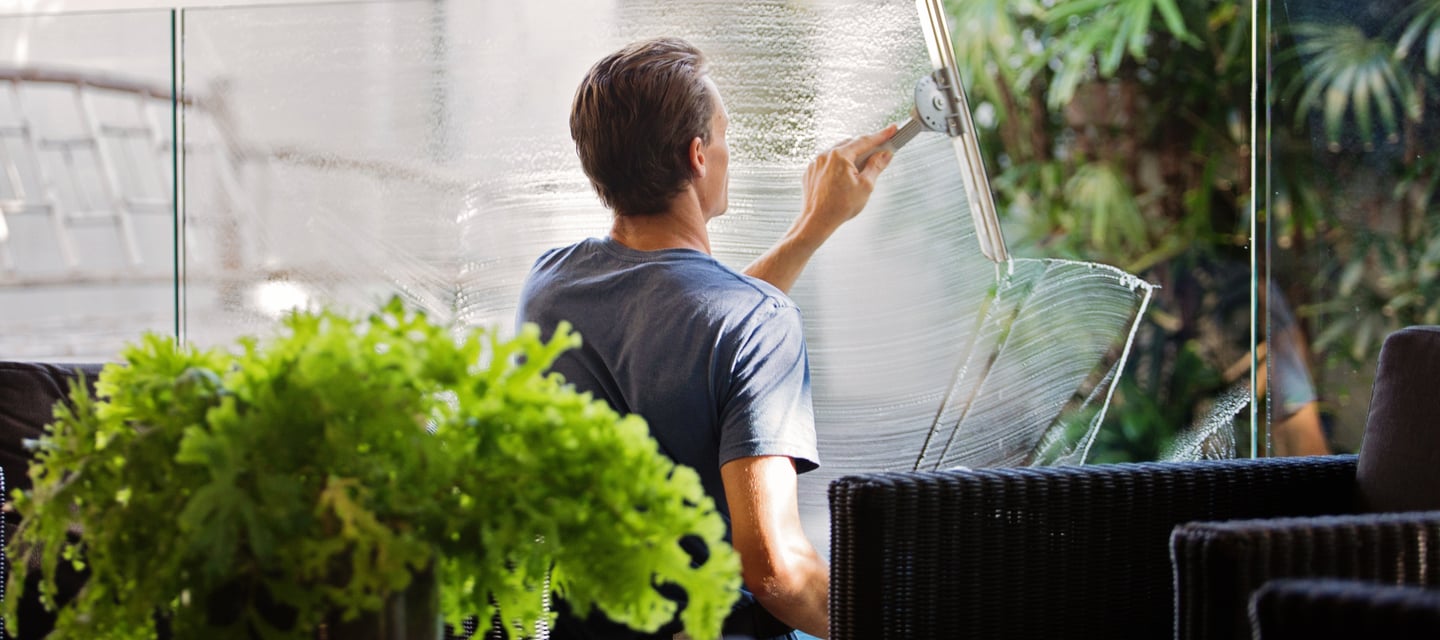 London Cleaning Co cleaning an office in London