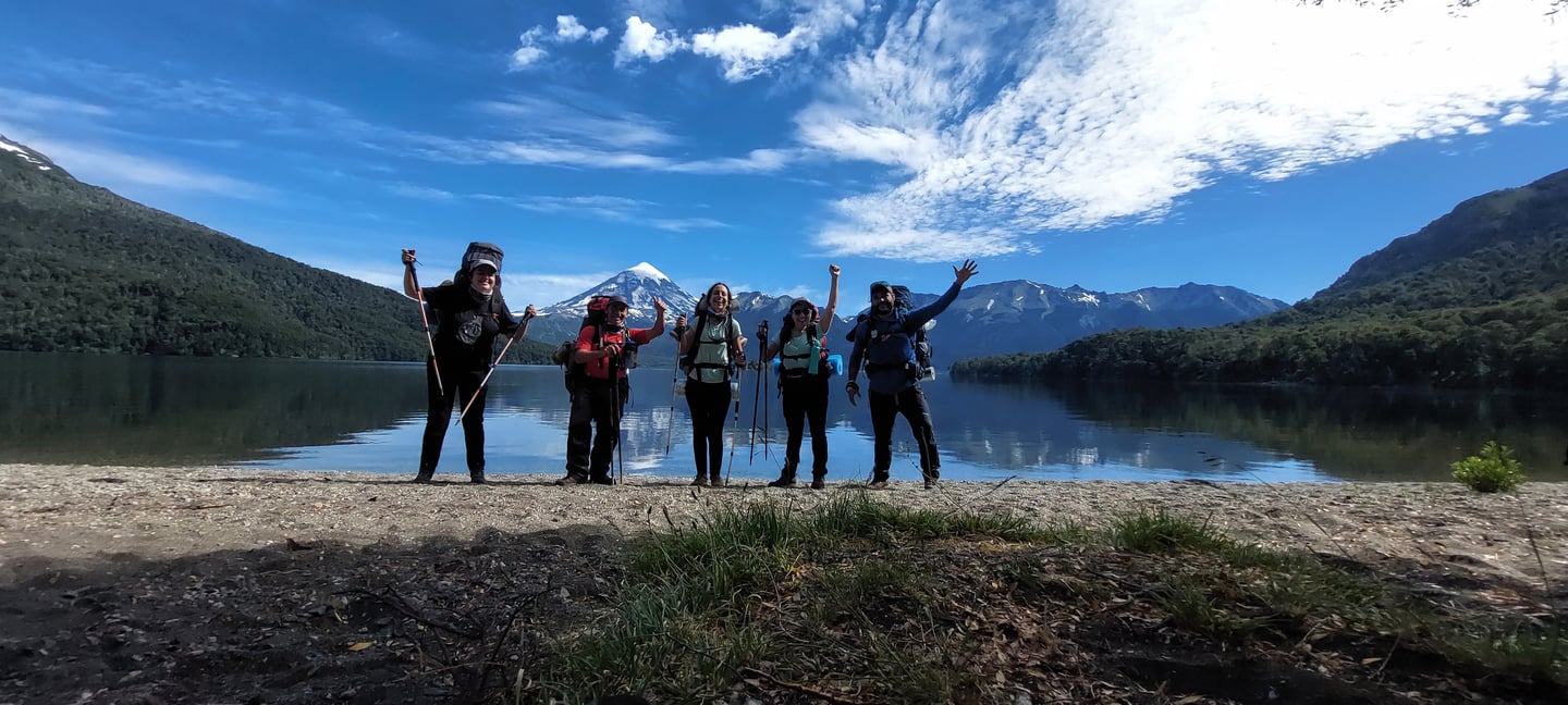 VOLCÁN LANÍN DE FONDO