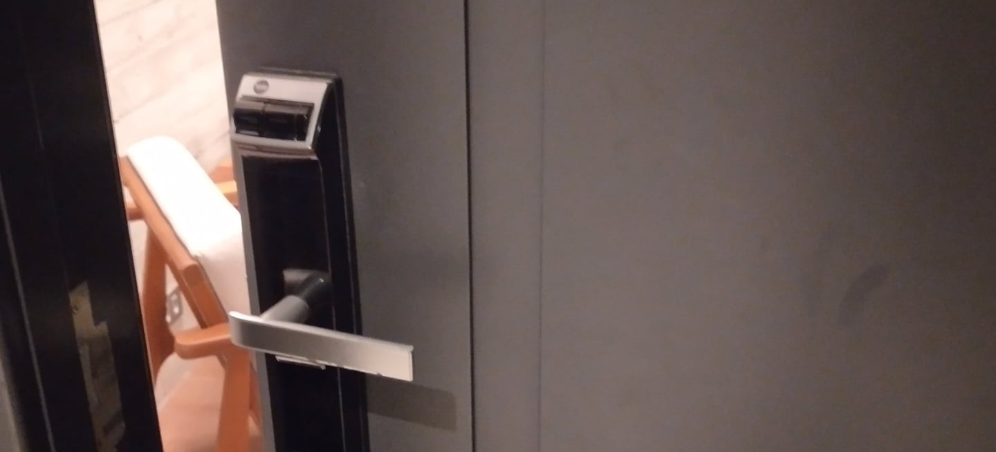 instalação de fechaduras