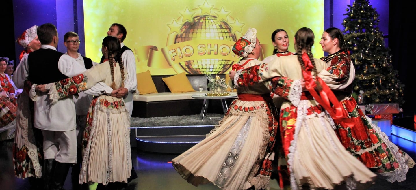 Božićna emisija "Fio-show"