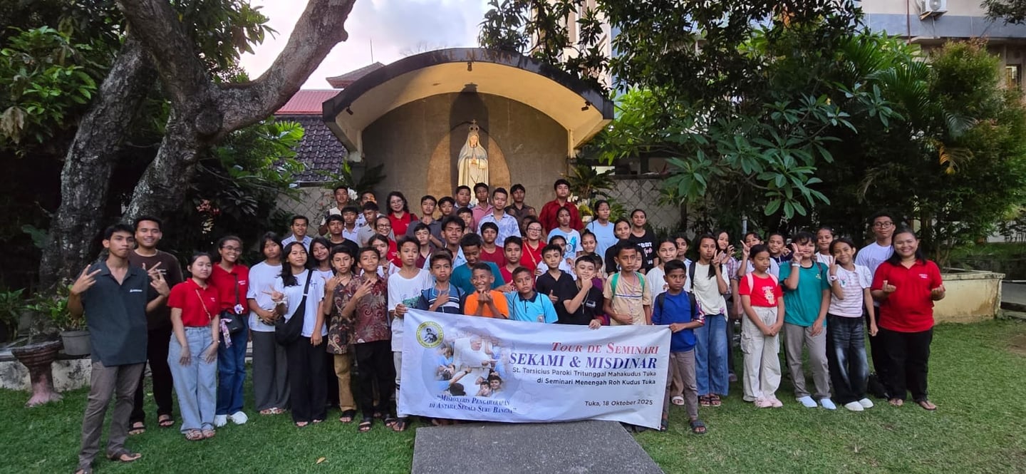 Kunjungan ke Seminari Tuka