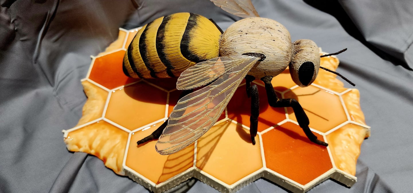 Bee by Harry Mashburn