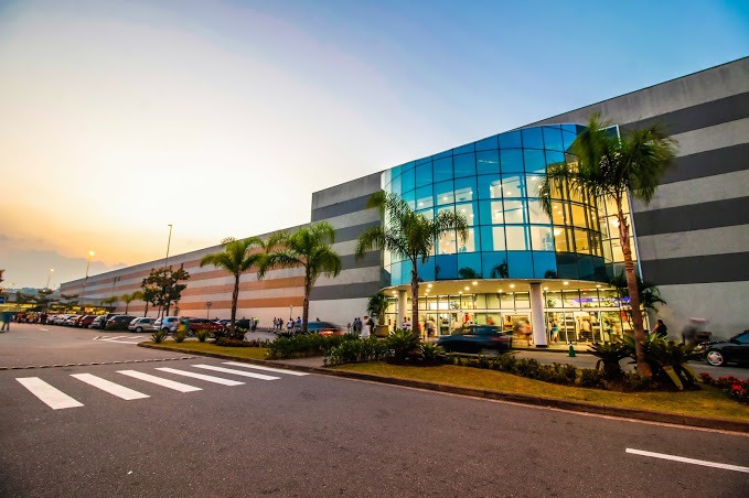 Piso Shopping com endurecedor de superfície