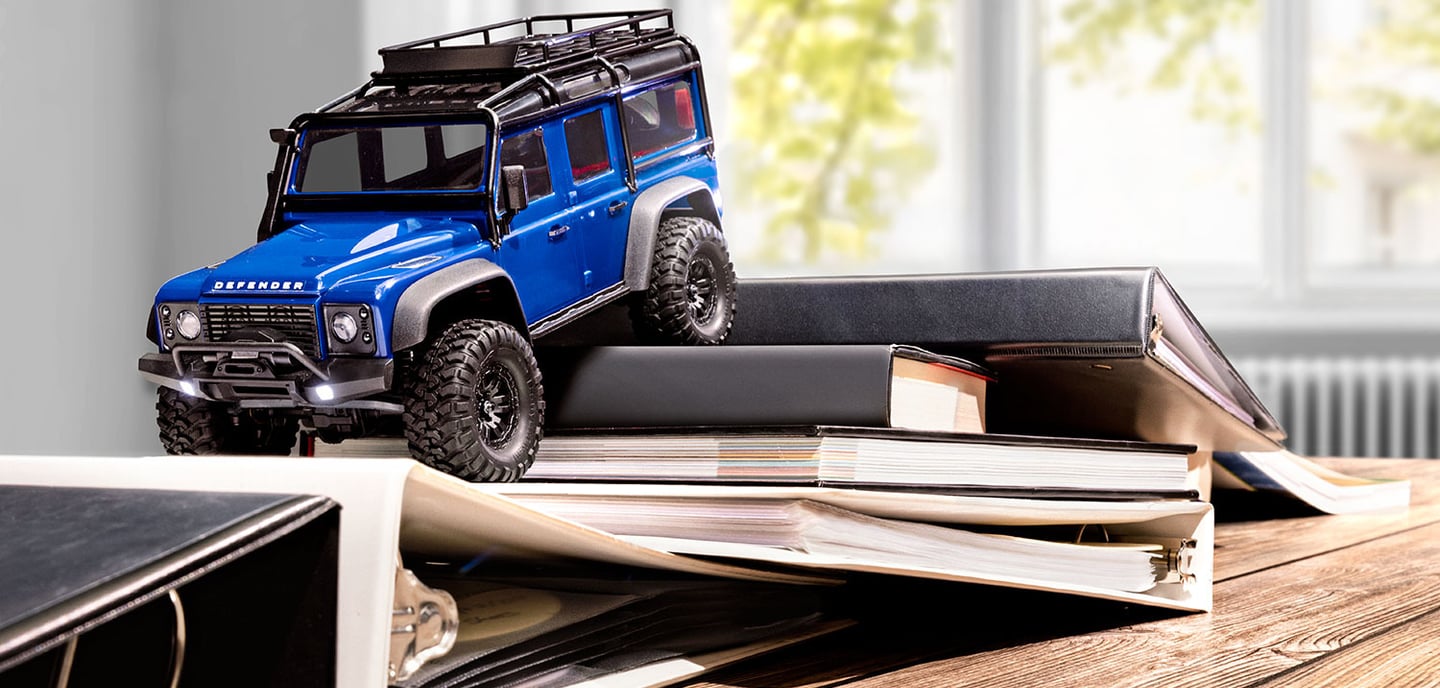 Traxxas TRX-4M RC modelis - rc trasa kambaryje