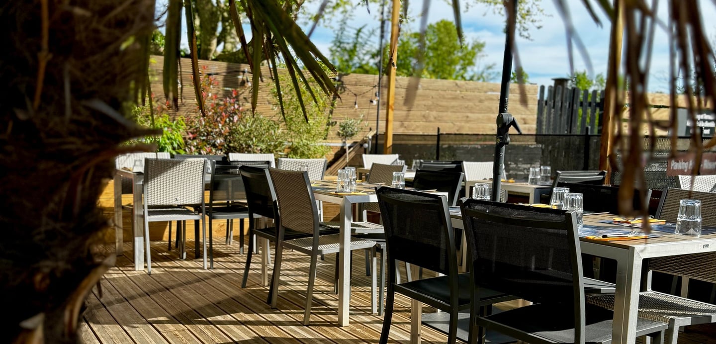 Salle de la pizzeria Régine Fontaines sur saône  sur place ou à emporter