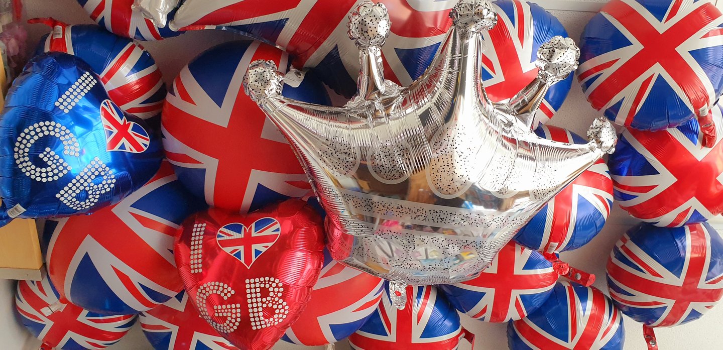 UK flag balloons