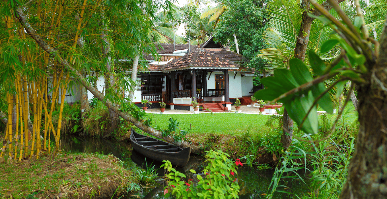Vembanad House a bungalow that is completely encircled on three sides by the enormous Vembanad Lake.