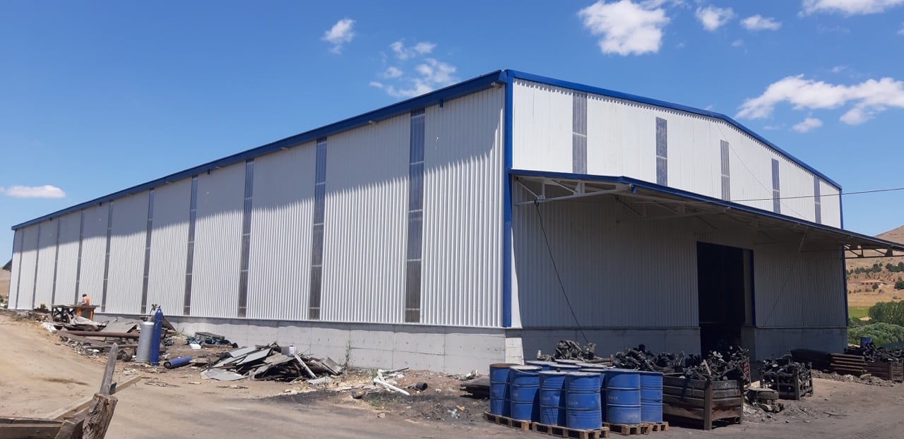 Kırşehir’de bulunan bir döküm fabrikasının ek binasının inşaat süreçleri.