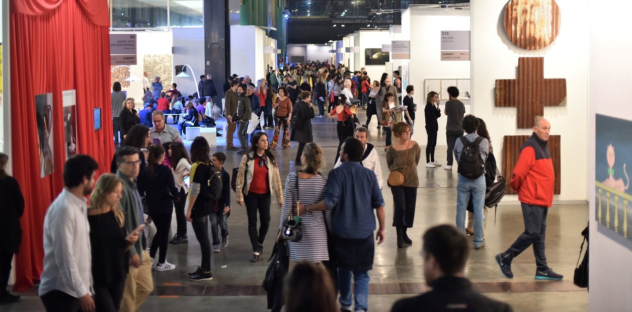 ArtRio conectam artistas urbanos com colecionadores e galerias, destacando o valor cultural