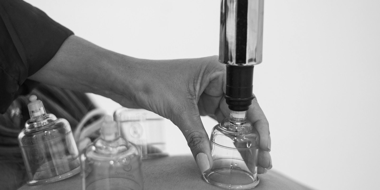 حجامہ کیا ہے؟ مکمل رہنمائی اور فوائد  Hijama benefits for female