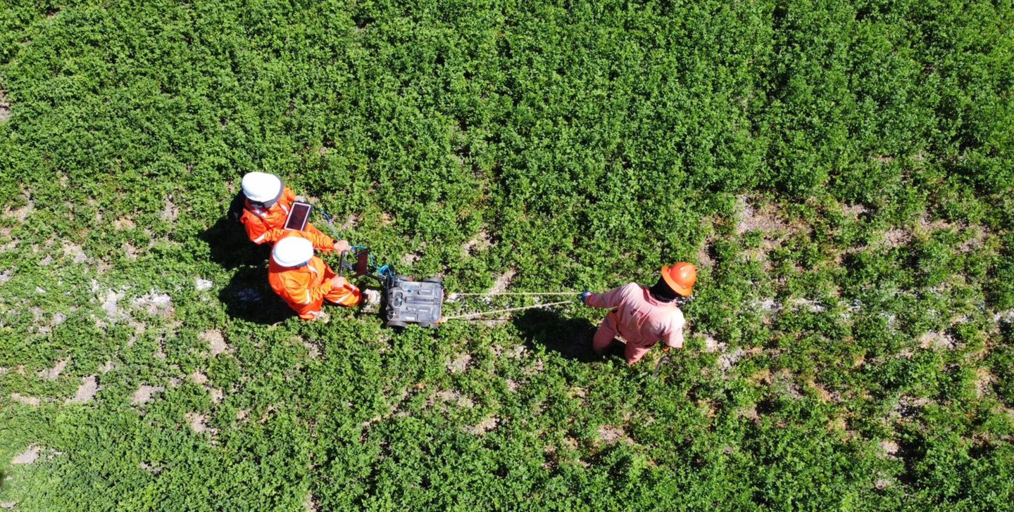 EXPLORACIÓN GEOFÍSICA CON EL MÉTODO DE GEORRADAR DE PENETRACIÓN TERRESTRE