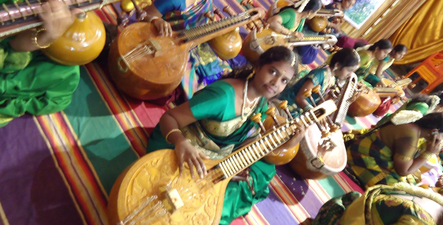BANUPRIYA DAMODARAN IN 108 VEENAI CONCERT 2012