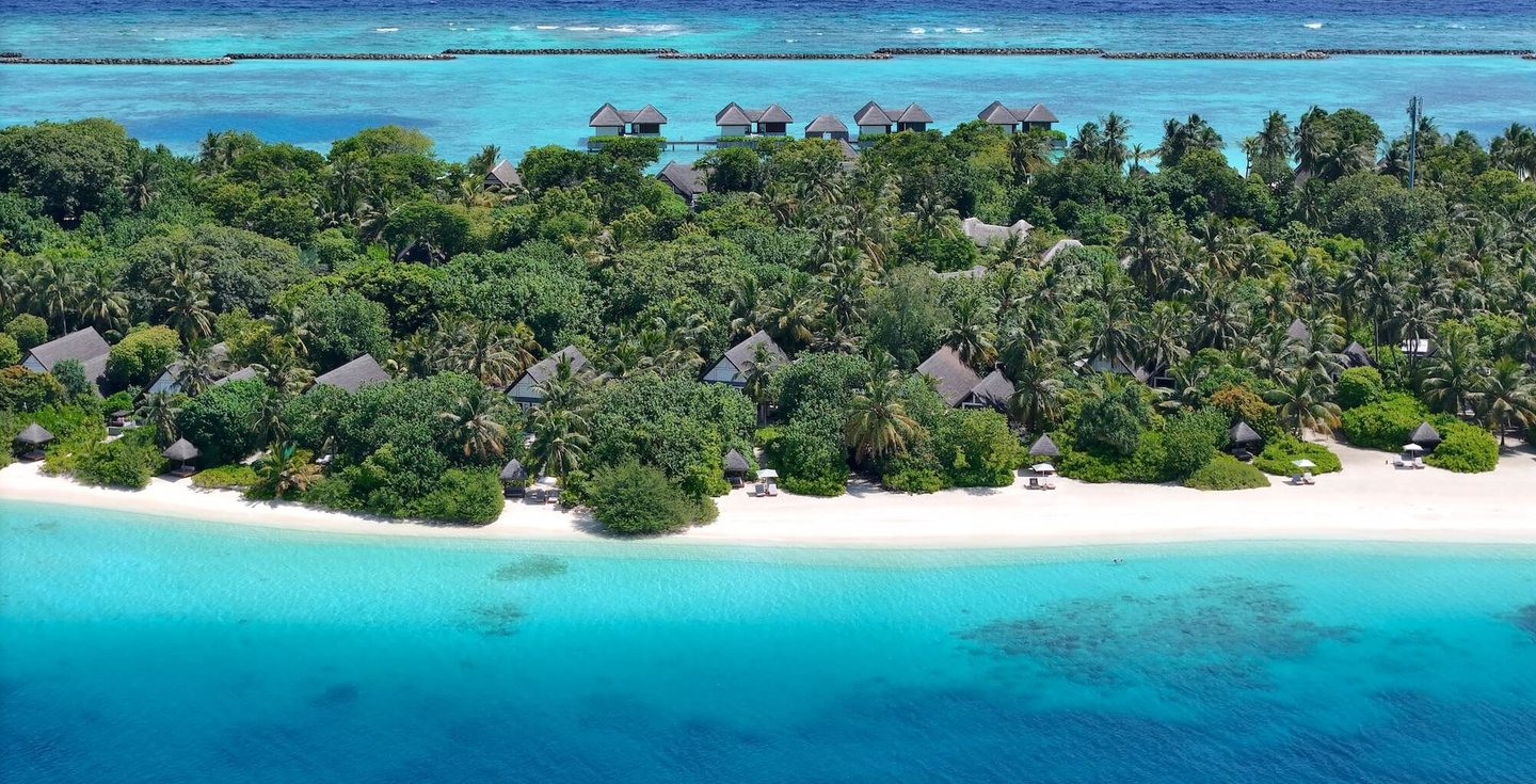 Four Seasons Landaa Giraavaru Maldives beach villas