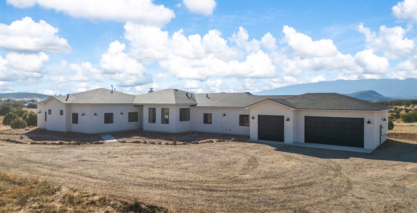 custom home built by jeff bartram