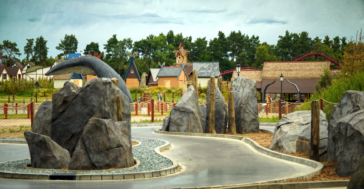 Custom artificial rockwork project by Artisan Aleks Company