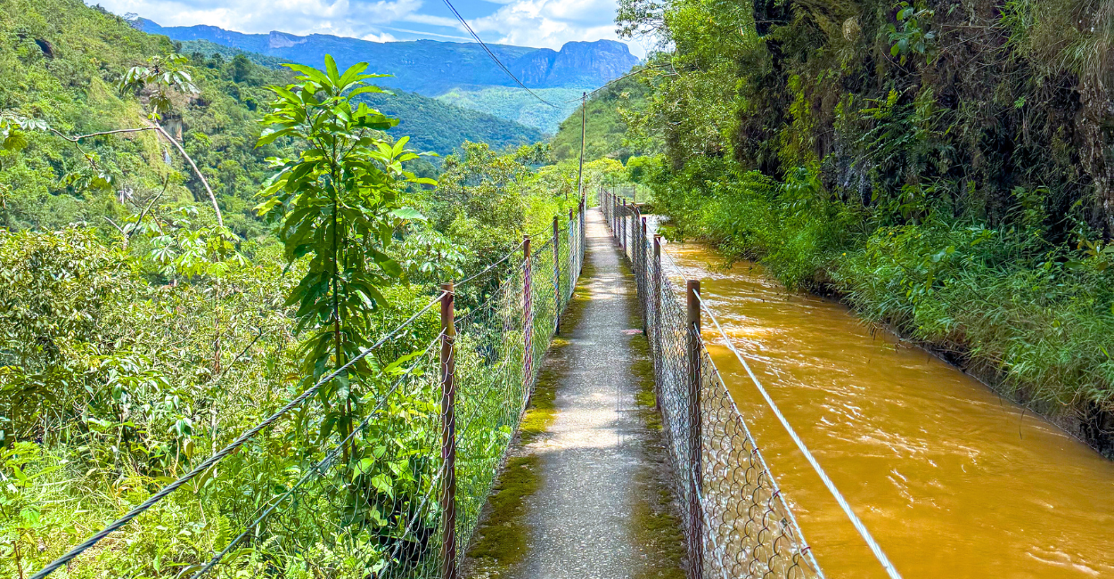 Canion do Funil, uma passarela com uma linda vista em Santo Antonio do Salto, distrito de Ouro Preto