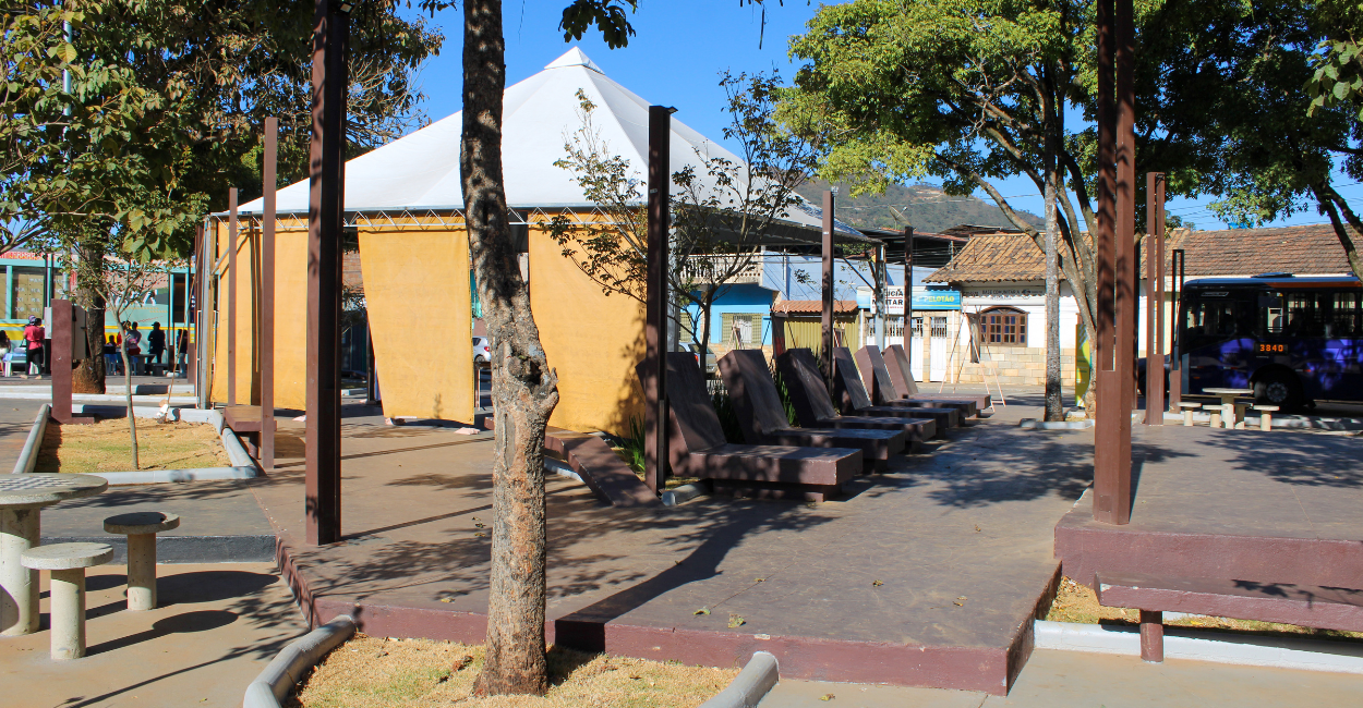 Praça Central de Honório Bicalho, um distrito de Nova Lima, Perto de BH