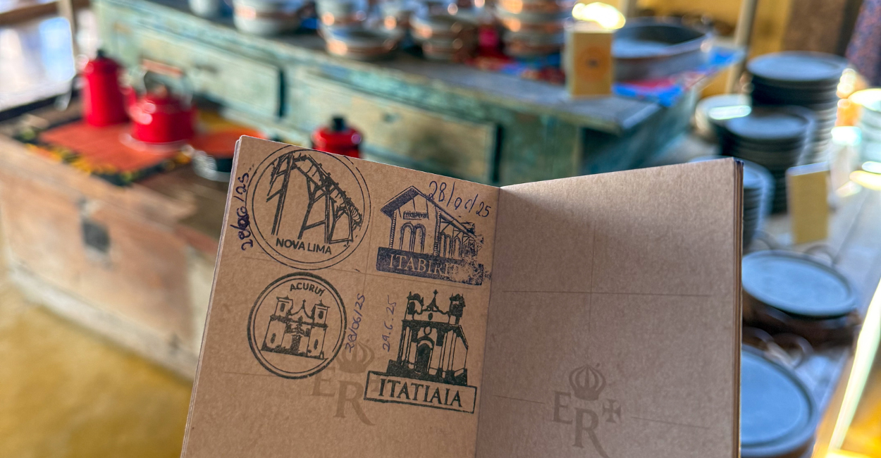 Passaporte da Estrada Real com Carimbos de Cidades e Distritos Históricas de Minas Gerais