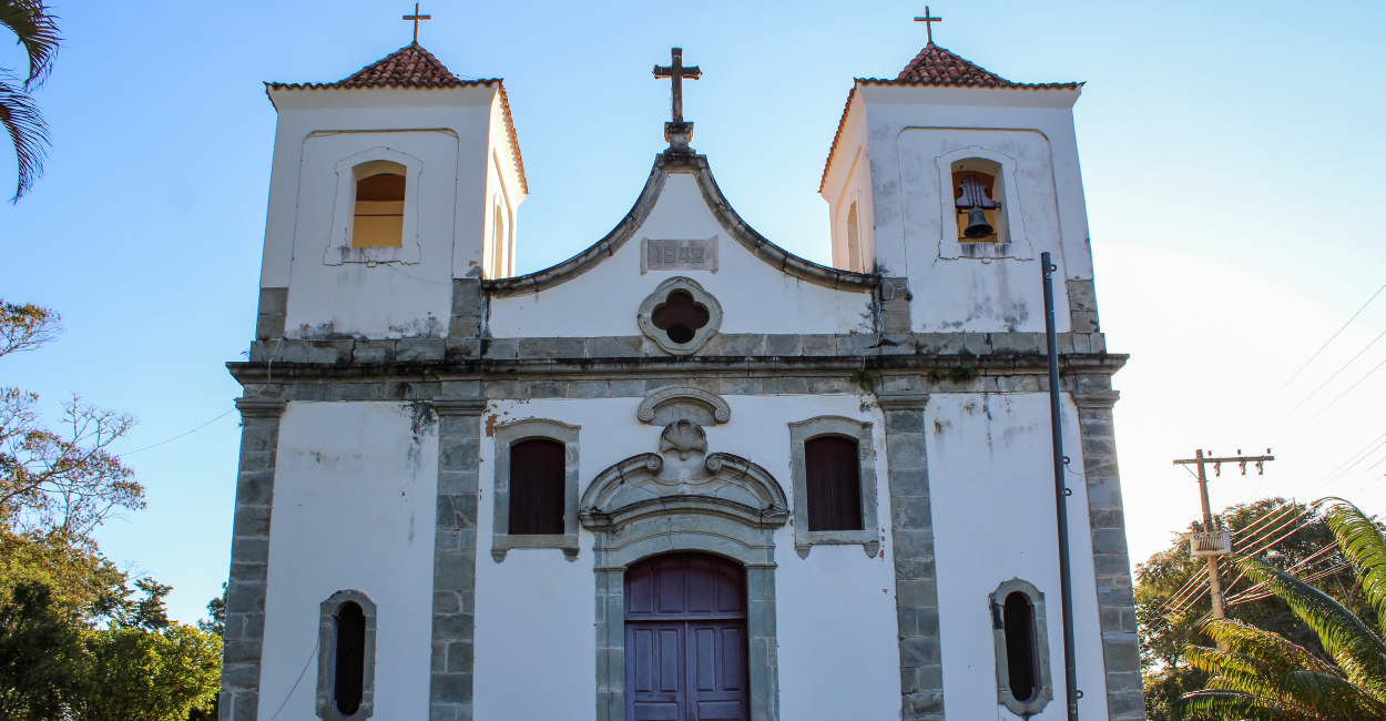 Igreja Histórica no Centro Histórico de Acuruí, Distrito Histórico de Itabirito, Perto de BH