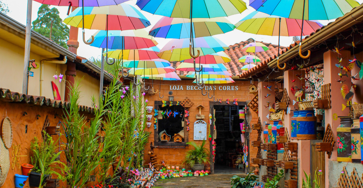 Loja de artsenato em Bichinho, distrito turistico e historico em Minas Gerais, perto de Tiradentes