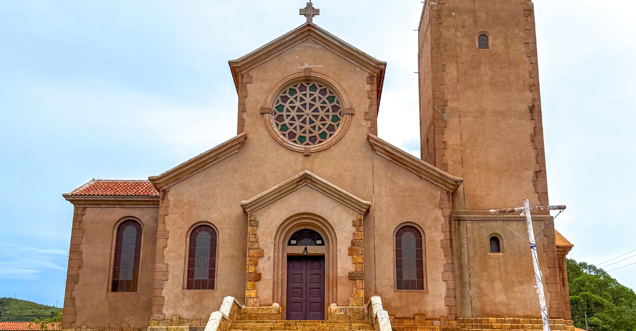 Igreja Matriz no centro turistico de Miguel Burnier, distrito de Ouro Preto MG