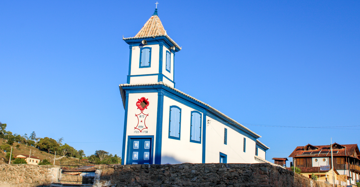 Igreja histórica de Nossa Senhora Aparecida em Córregos, ditrito turistico Conceição do Mato Dentro