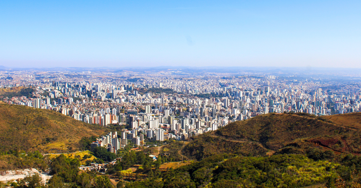 Vista panoramica da grande Belo Horizonte, vista do mirante da Serra do Curral