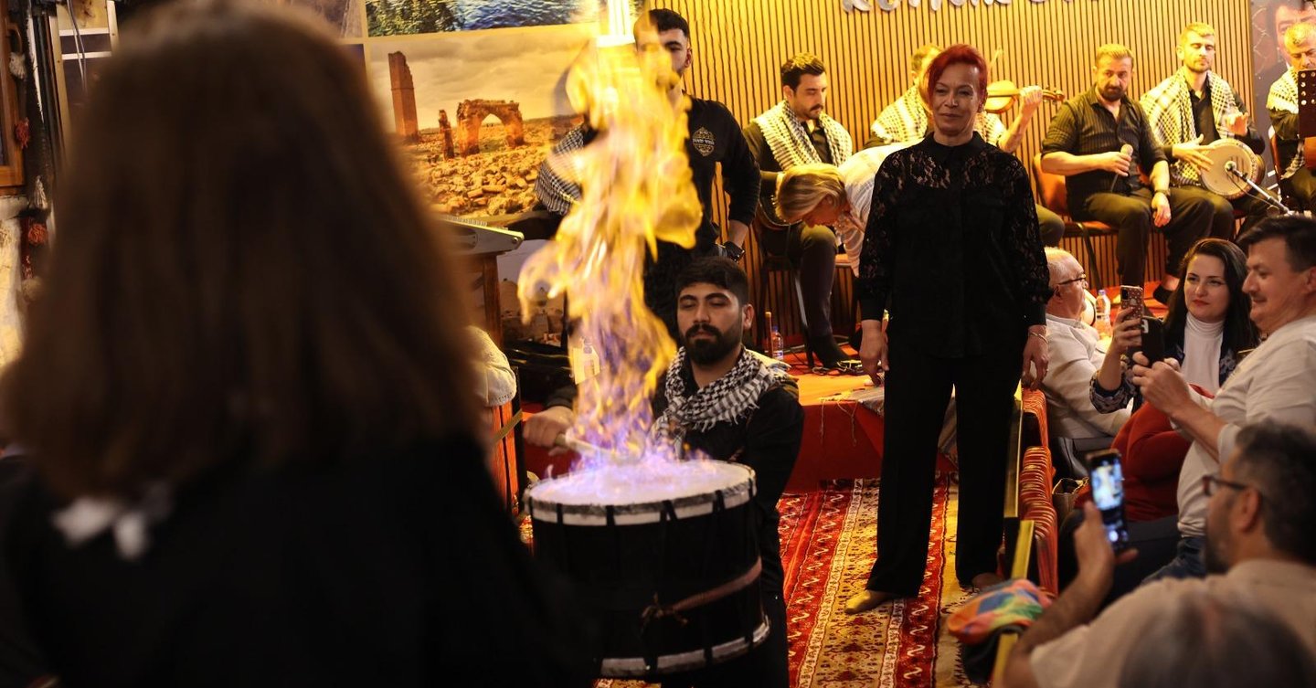 Urfa Sıra Gecesi Ateş Şovu