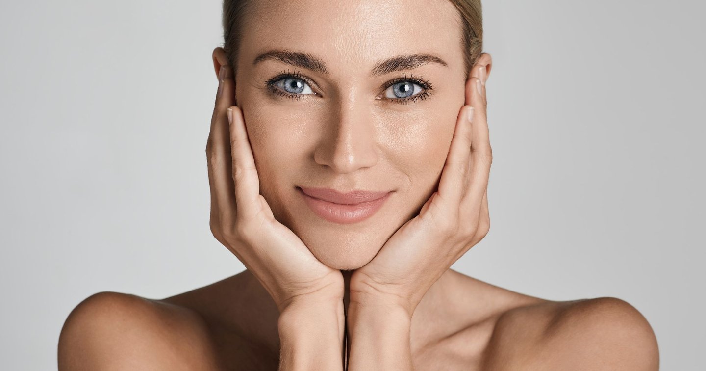 What Makes a Woman Look Younger: Simple Tips That Truly Work | Ageless ...