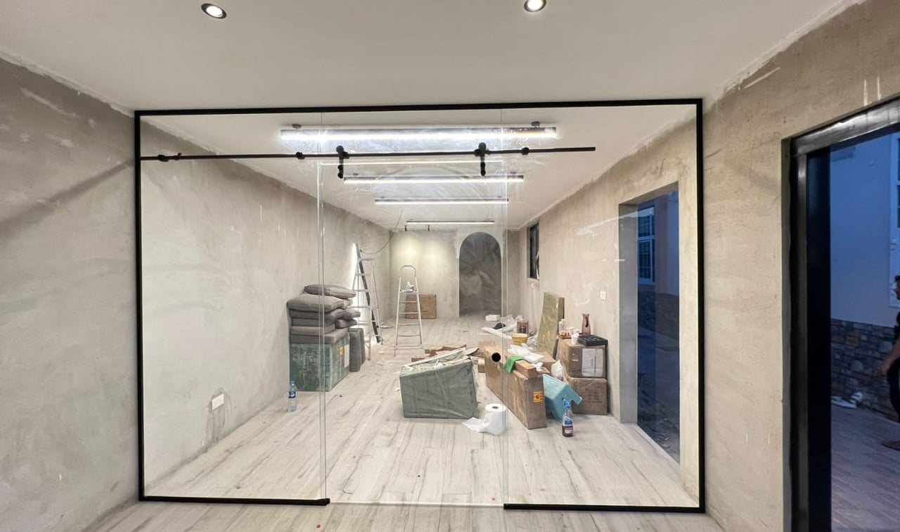 Photo inspiration: Gallery Detail: Expert Glass Partition Installation For Your Space