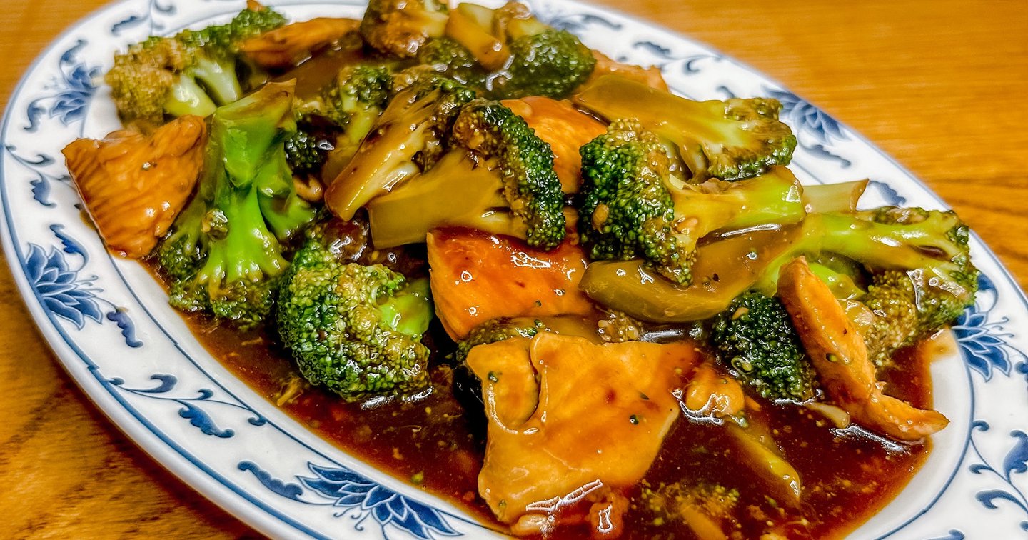 Pollo con broccoli cinese | cookingwiththehamster, image size:1440x756