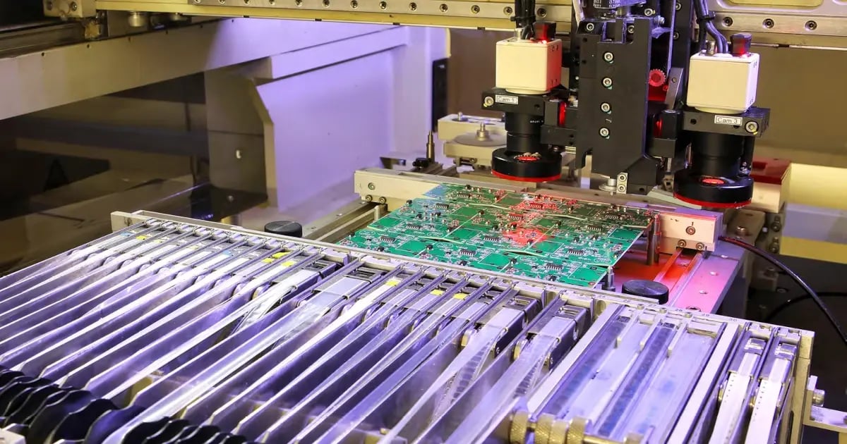 Learn about PCB prototypes and their benefits with Omini’s expert solutions.