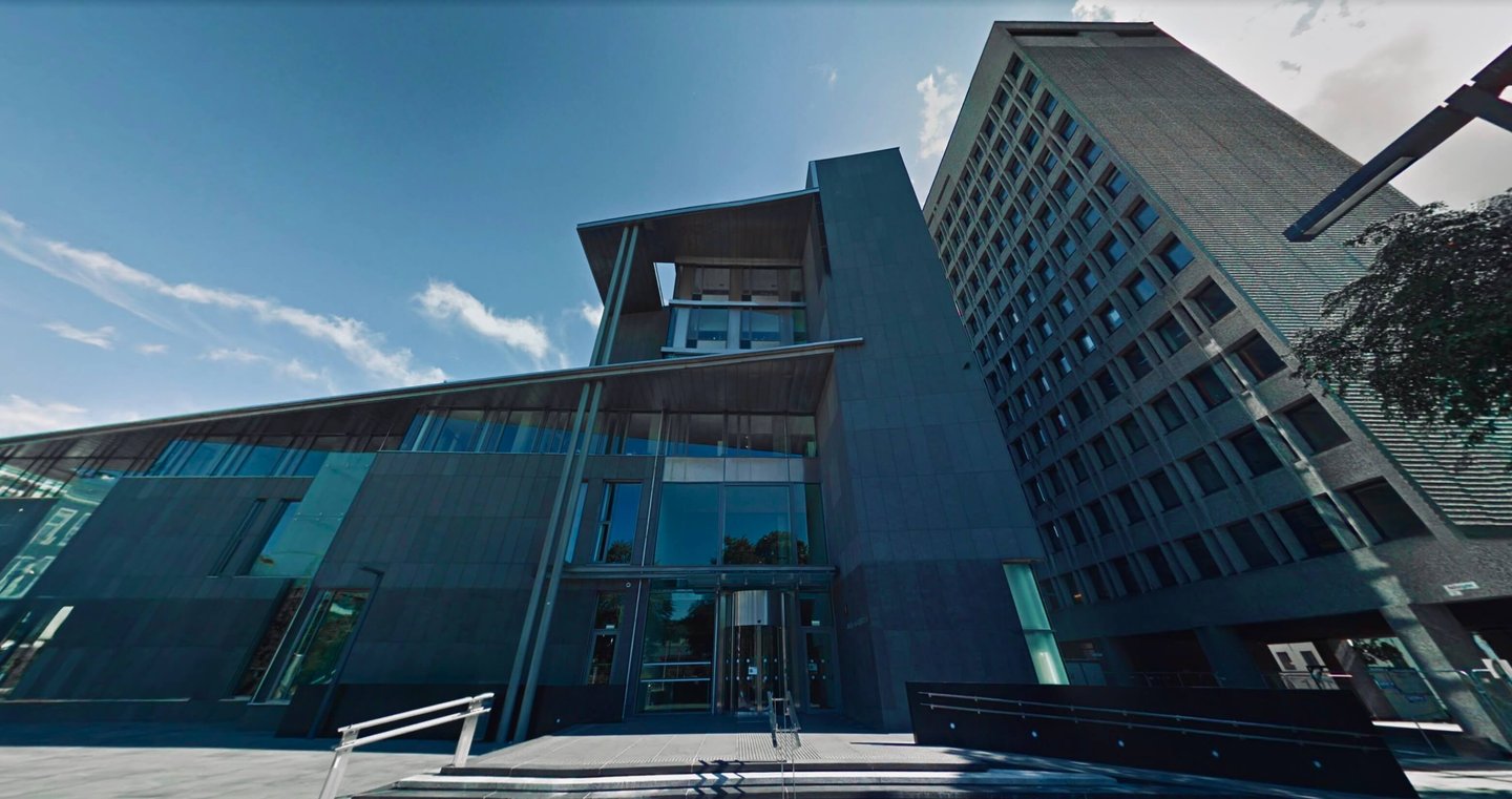 Gulating lagmannsrett, Vest politidistrikt, Bergen vest politistasjon, Oslo politidistrikt, Zainab Abdulkarim-Salah Al Saadi 