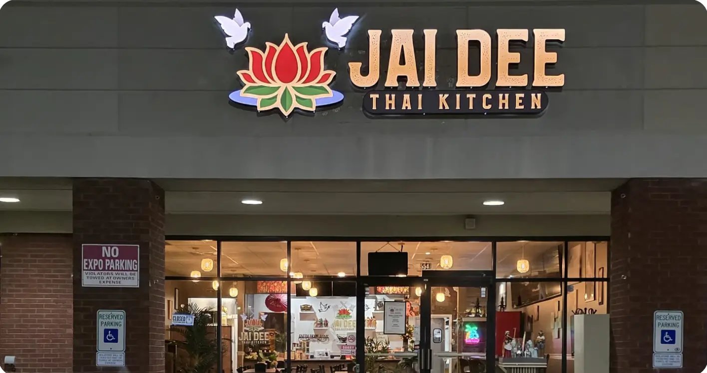 External view of Knoxville based Thai restaurant Jai Dee Thai Kitchen
