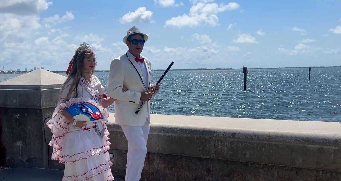 Maestro Bobb Ramirez y La Reinita Gabby