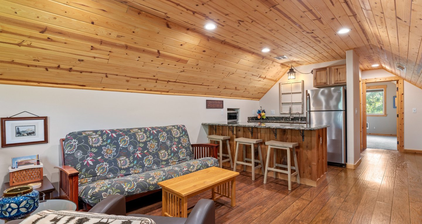 Professional Interior Photography - Guest Suite Great Room
