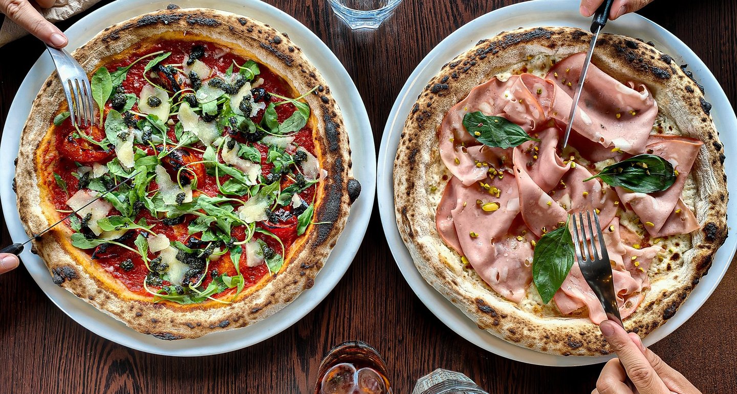 Deux pizzas sur place ou emporter à Fontaines sur saône ou Mionnay