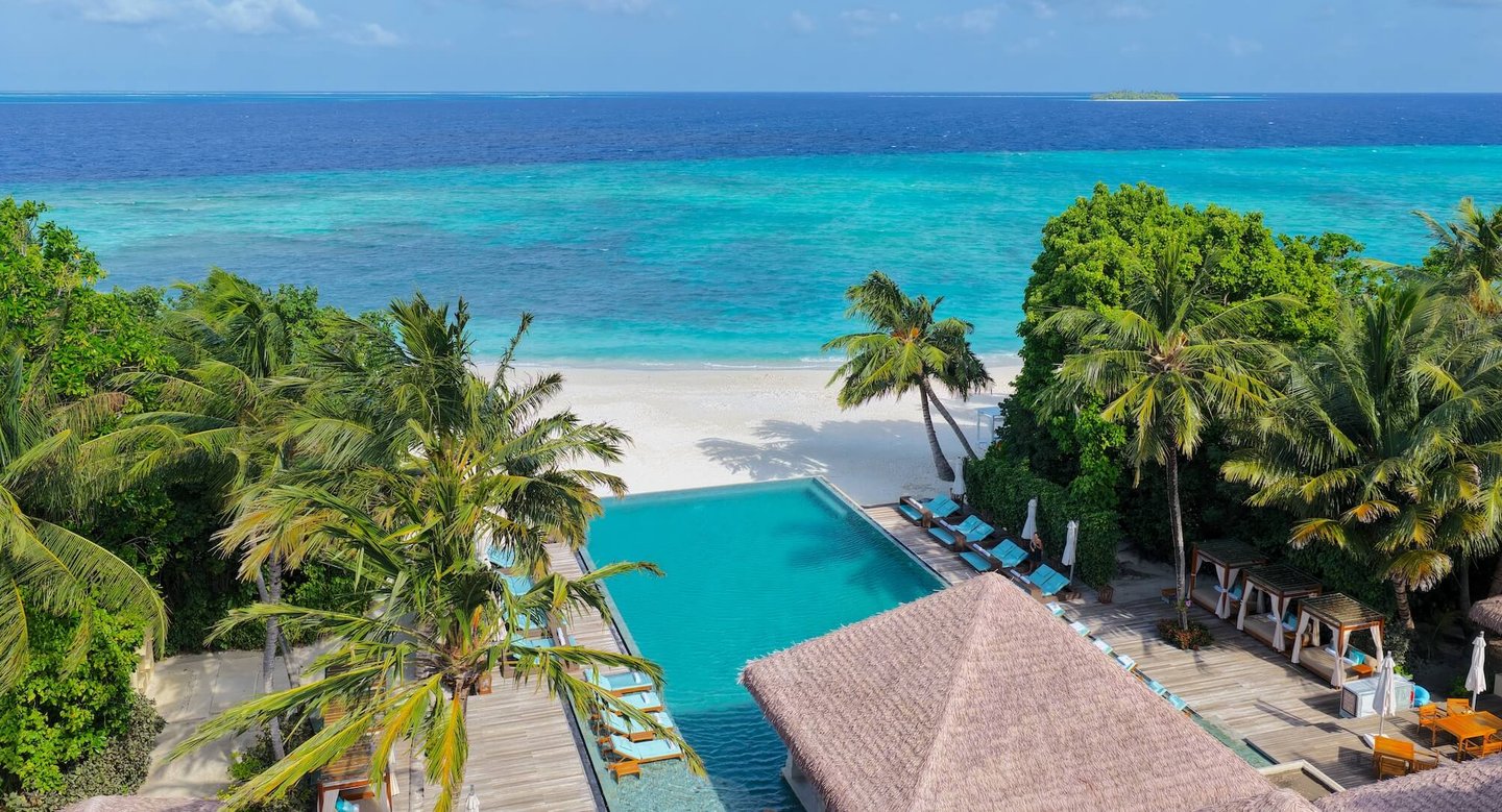 Ayada Maldives main pool