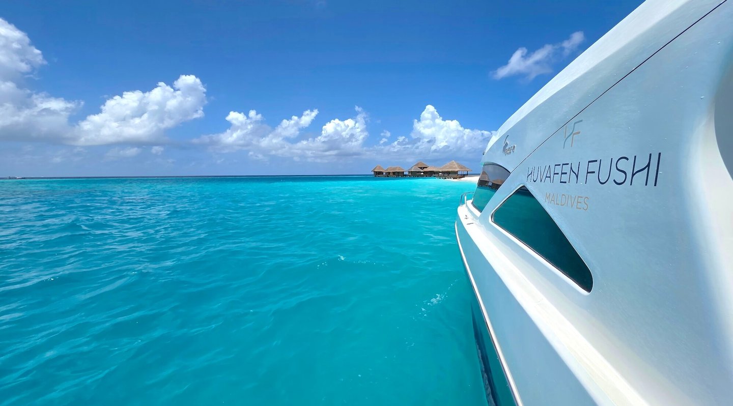Huvafen Fushi Maldives speedboat arrival