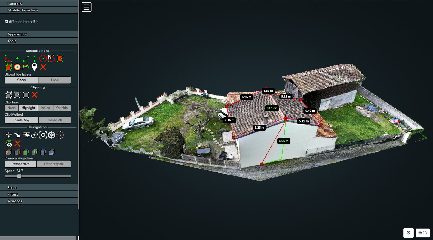 Photogrammétrie 3D d'un toit de maison montrant les mesure numérique et les dimension architecturale