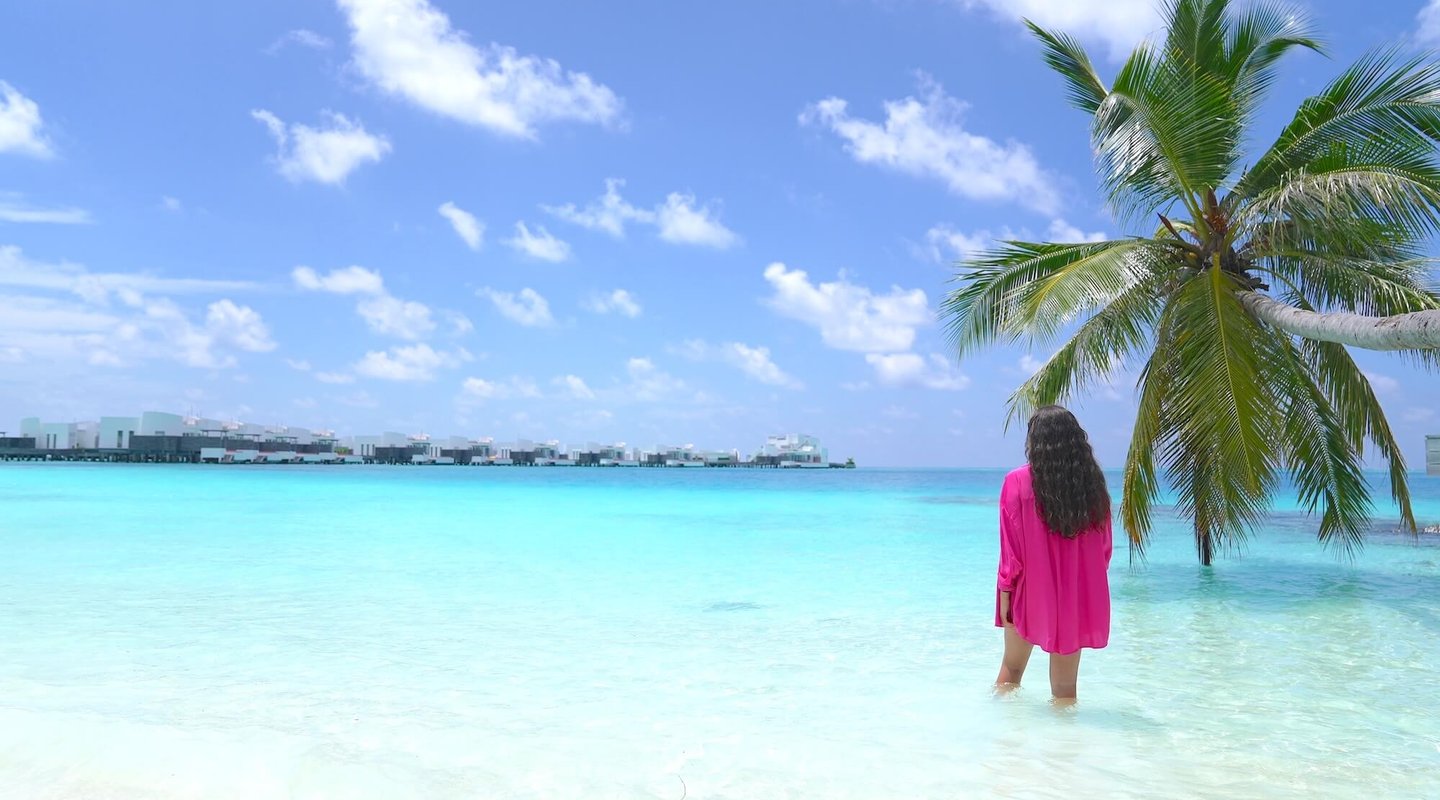 Jumeirah Olhahali Island Maldives beach model