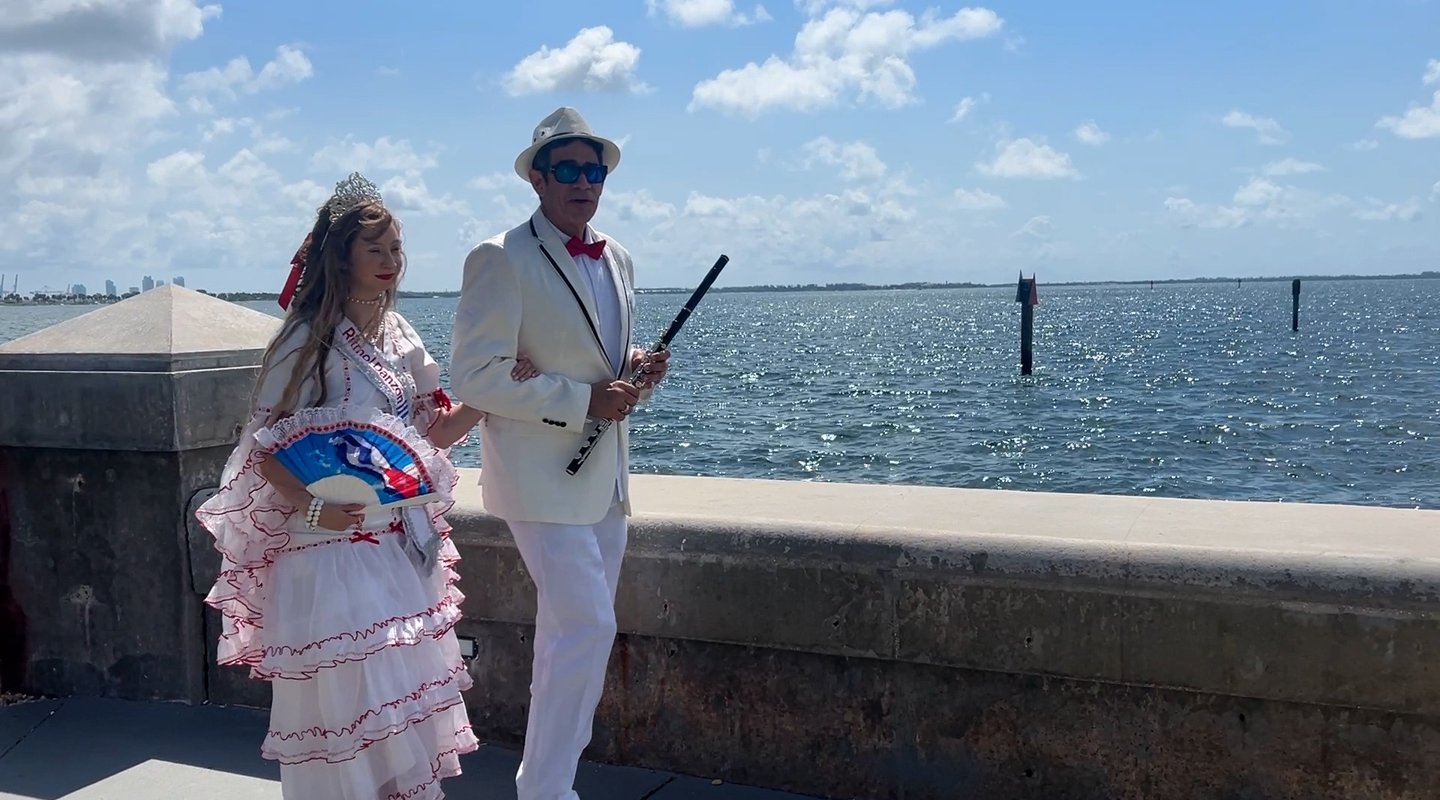 La Reinita Gabby y Maestro Bobby Ramirez - RitmoDanzon.com