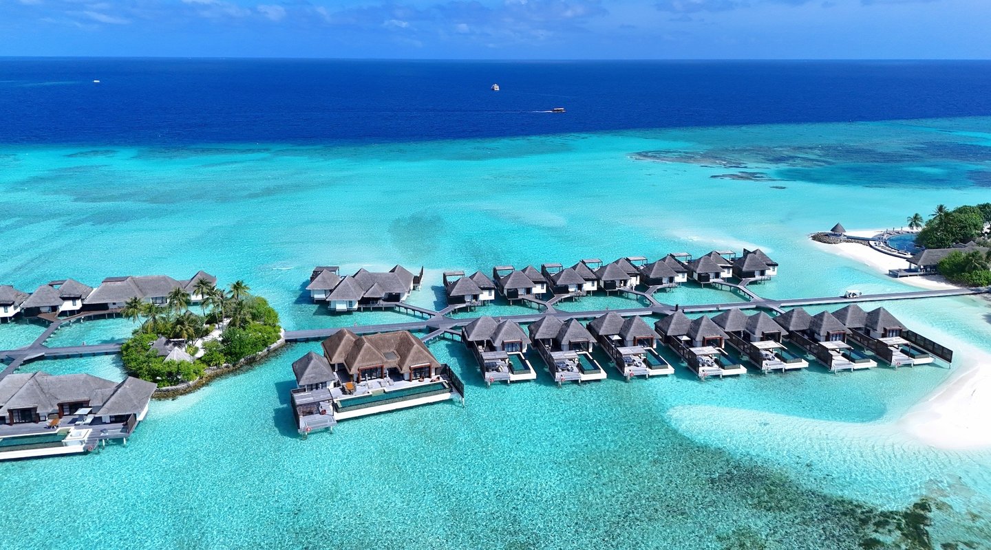 four-seaons-kuda-huraa-drone-view-overwater-villas
