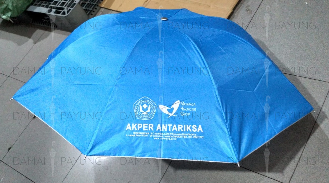 Payung promosi polos lipat warna lapis silver akper antariksa