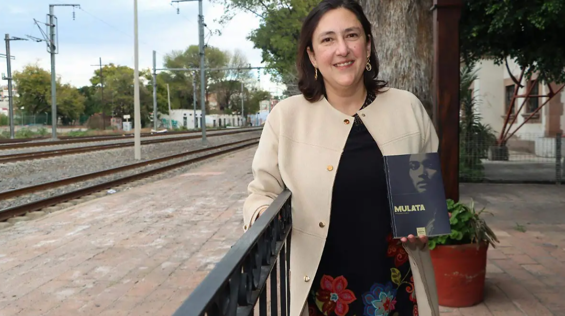 La Escritora Queretana Ale Lobato y su Novela de Ficción histórica Mulata