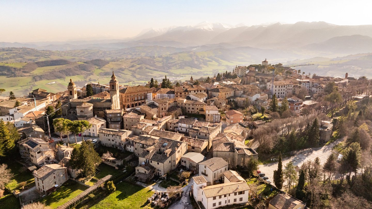 San Ginesio vista Sibillini colline Marche
