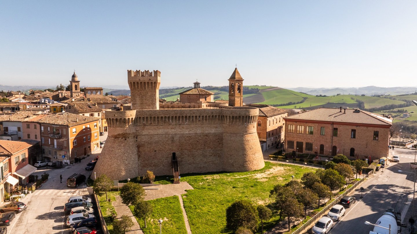 Urbisaglia rovine romane colline delle Marche