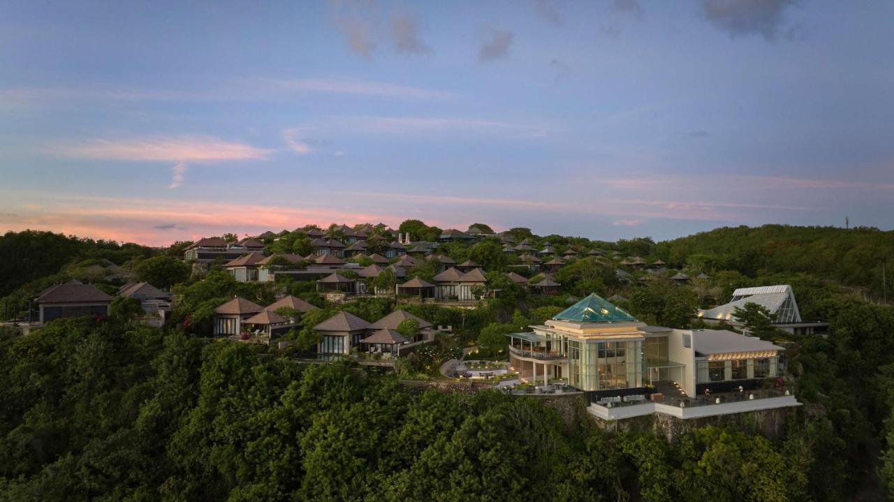Umana Bali LXR by Hilton – A Cliffside Sanctuary of Ultra-Luxury