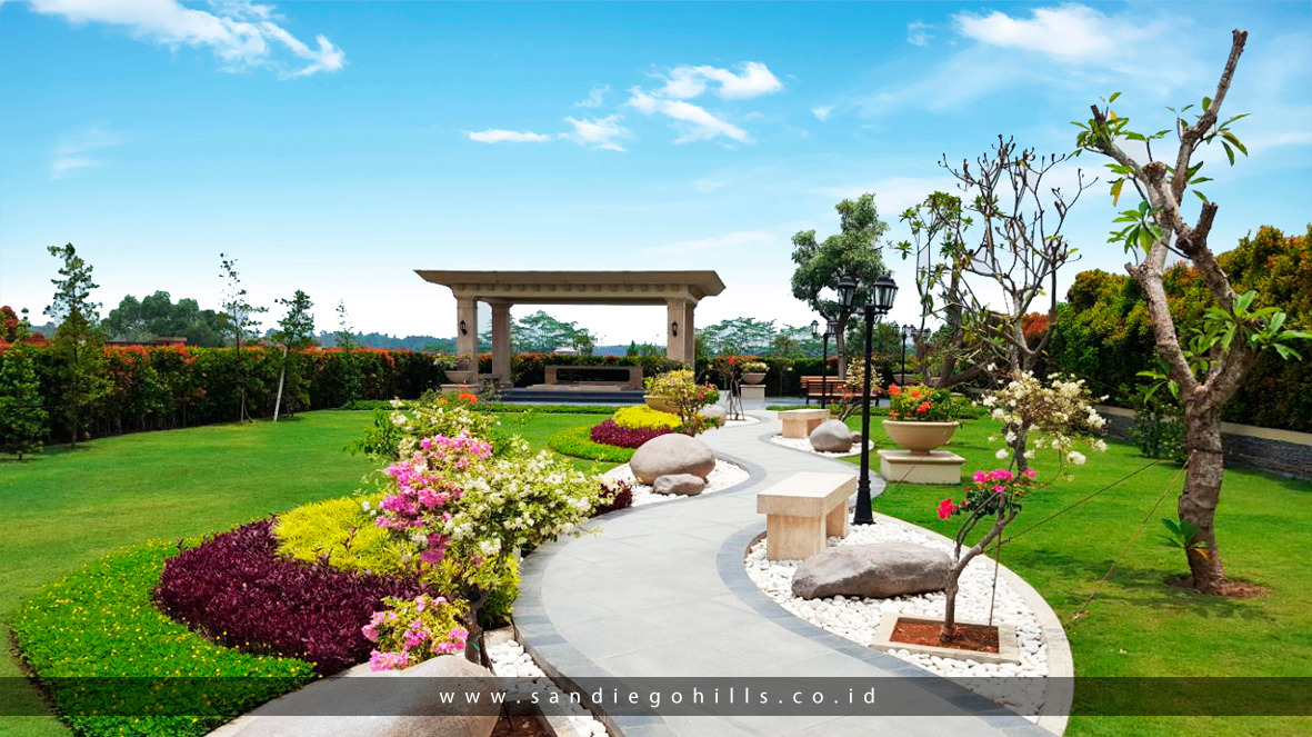 Tipe Peak Estate San Diego Hills penuh privasi dan sesuai keinginan dan kebutuhan keluarga